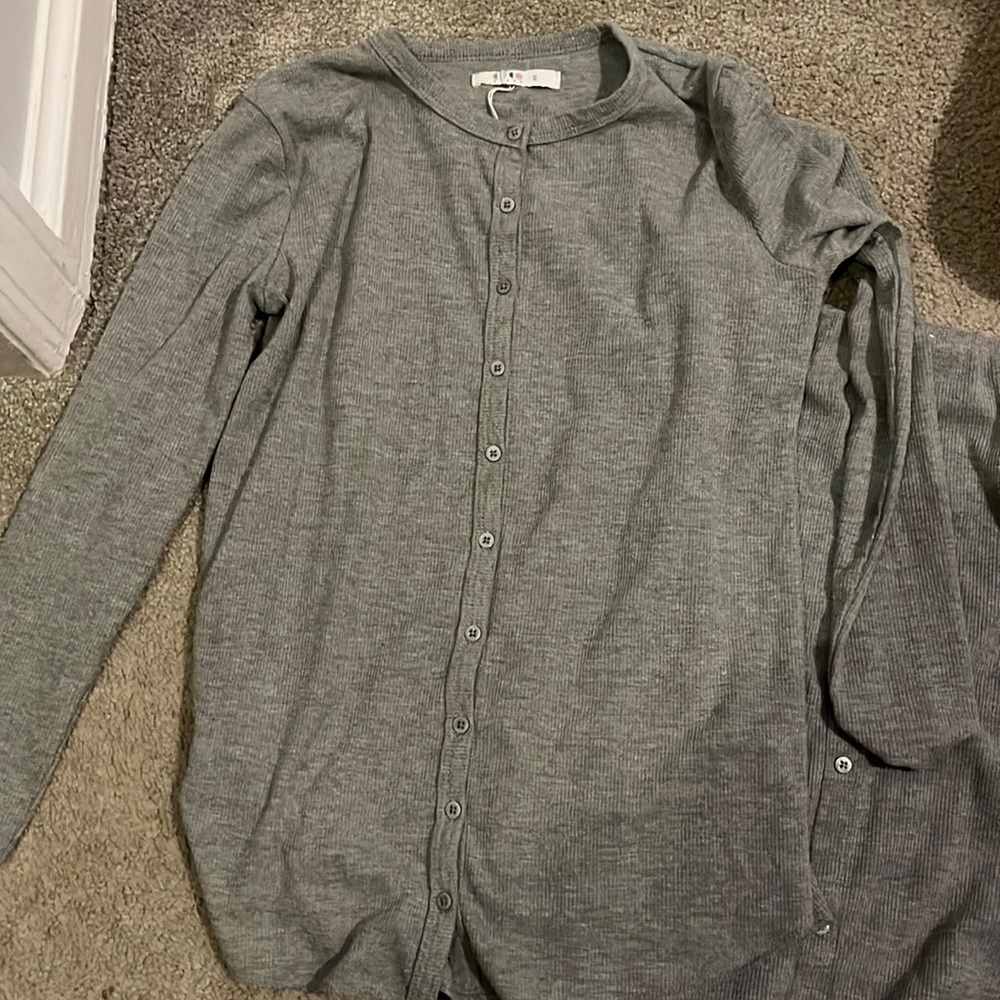Cardigan size 12 girls with matching midi grey skirt size 10 cocoblanc